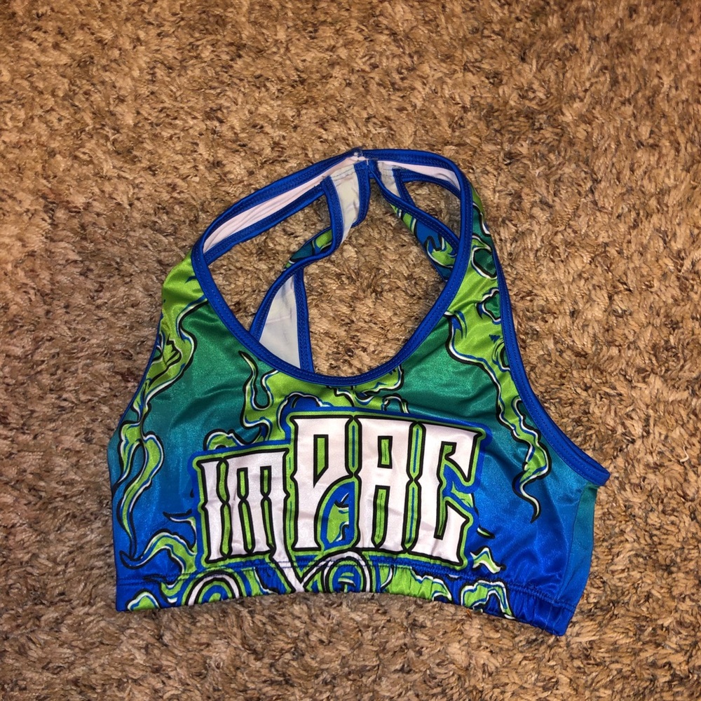 sports bra